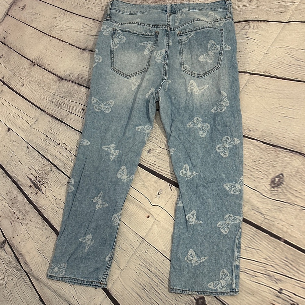 S.O.N.G Butterfly Pattern Light Blue Jeans ankle length - Picture 4 of 7